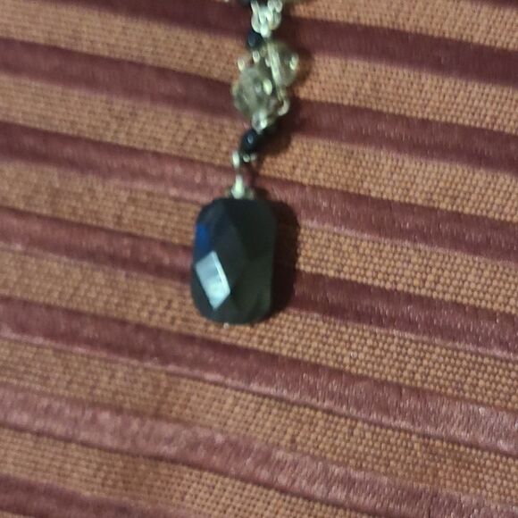 4 Black And Silver Toned Necklaces And 1 Bracelet - Picture 4 of 10